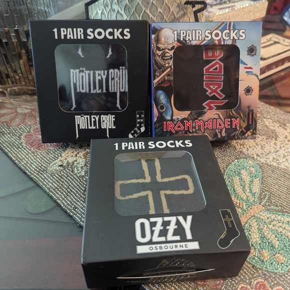 Authentic NIB Sealed Ozzy Iron Maiden & Motley Crue Socks Size US 7-12 - Picture 1 of 12